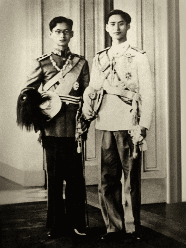 bhumibol_ananda_and_bhumibol_2.png